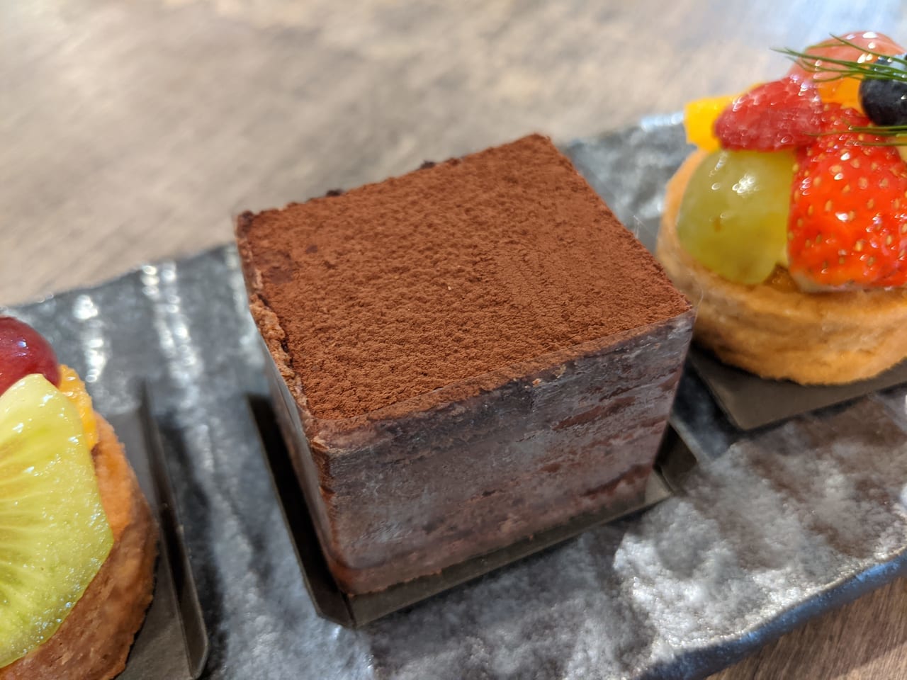 江東区千田にオープンしたtoday's OYATSUのチョコレートケーキ