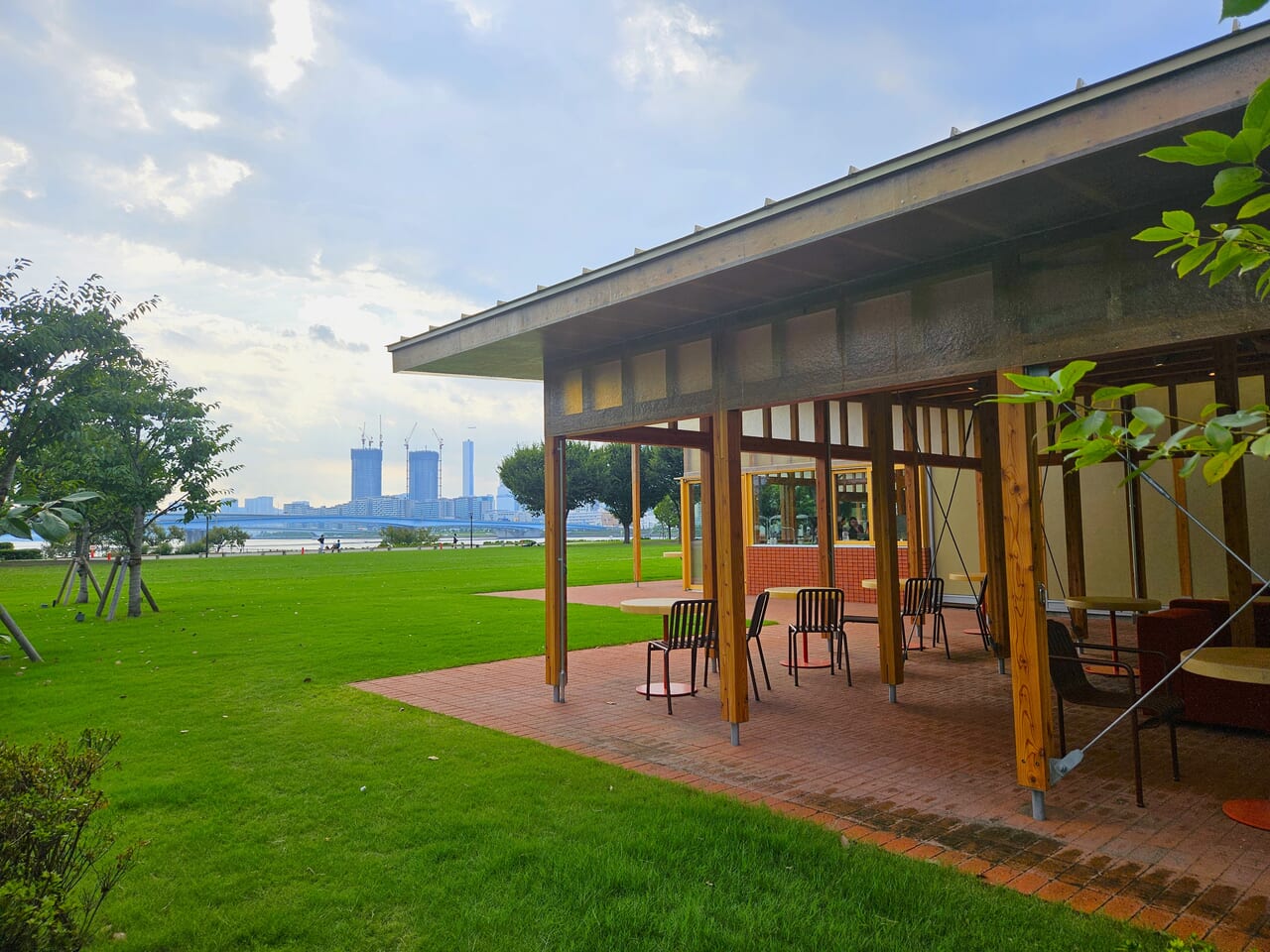 ブルーボトルコーヒー 豊洲パークカフェ豊洲公園