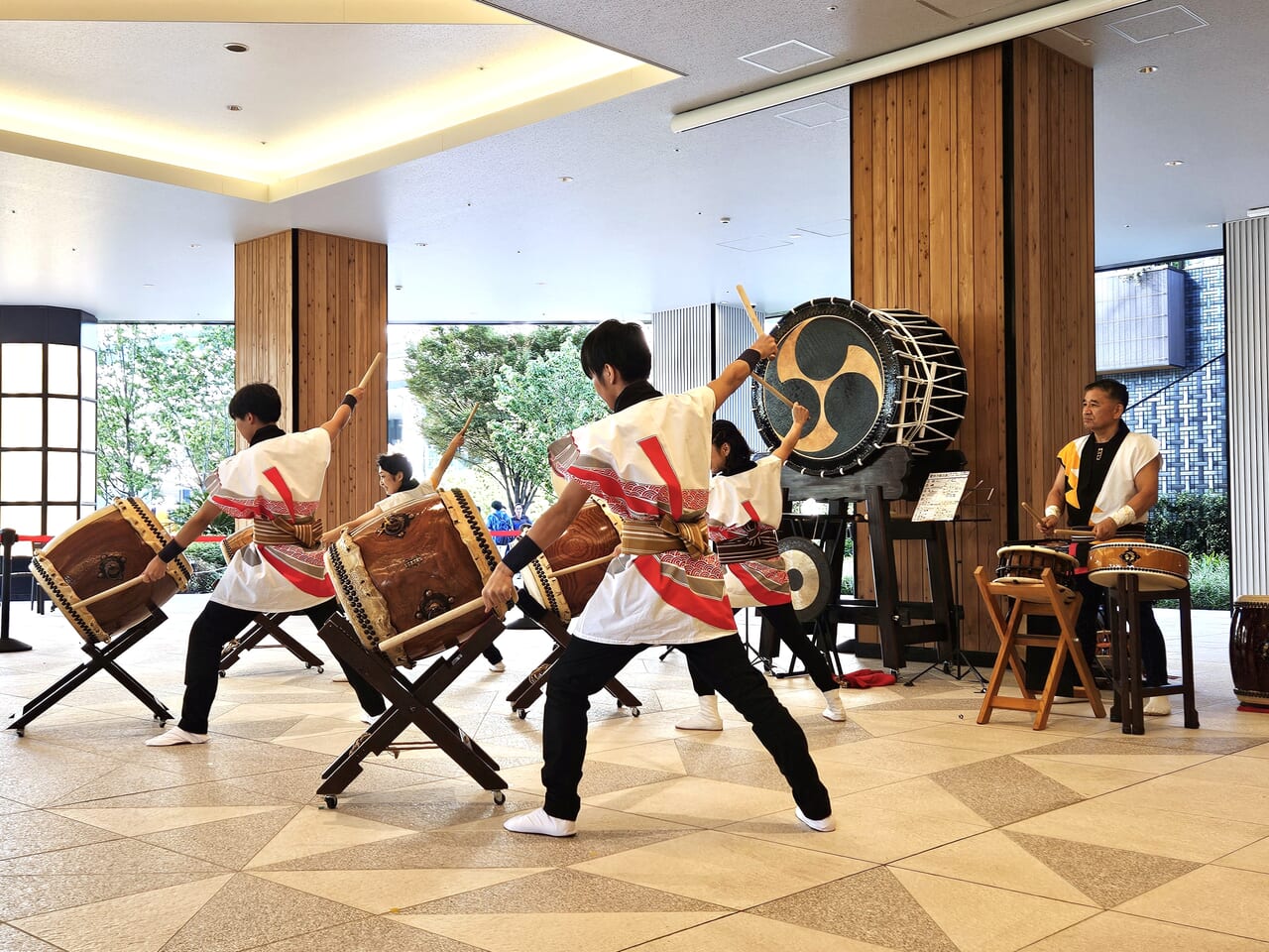 千客万来の和太鼓イベントの様子