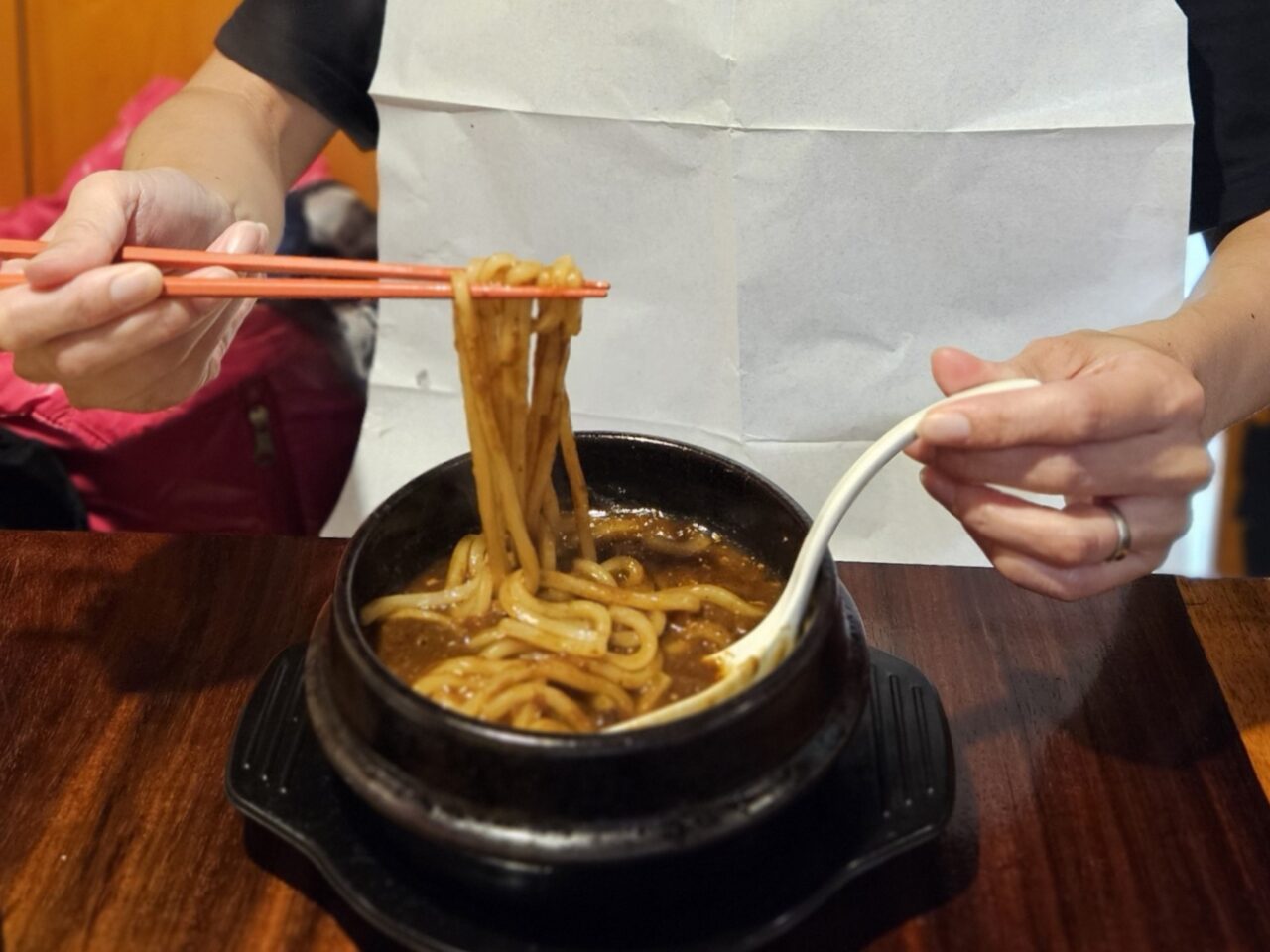 ちょい飲みバルredwoodのカレーうどんナフキン