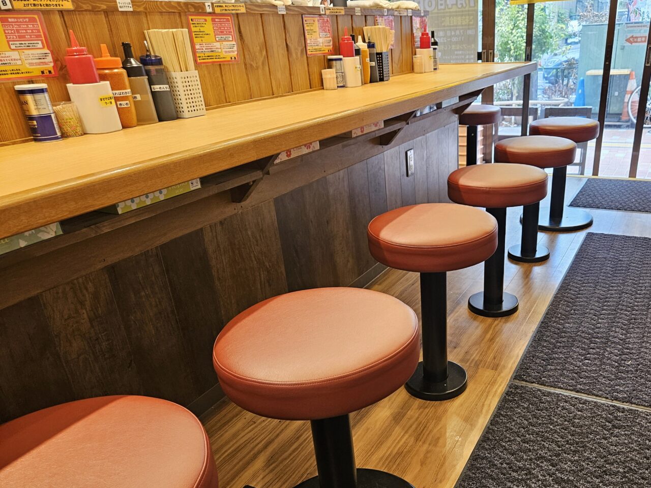 ラーメン店「豚と脂。」がリニューアルオープン