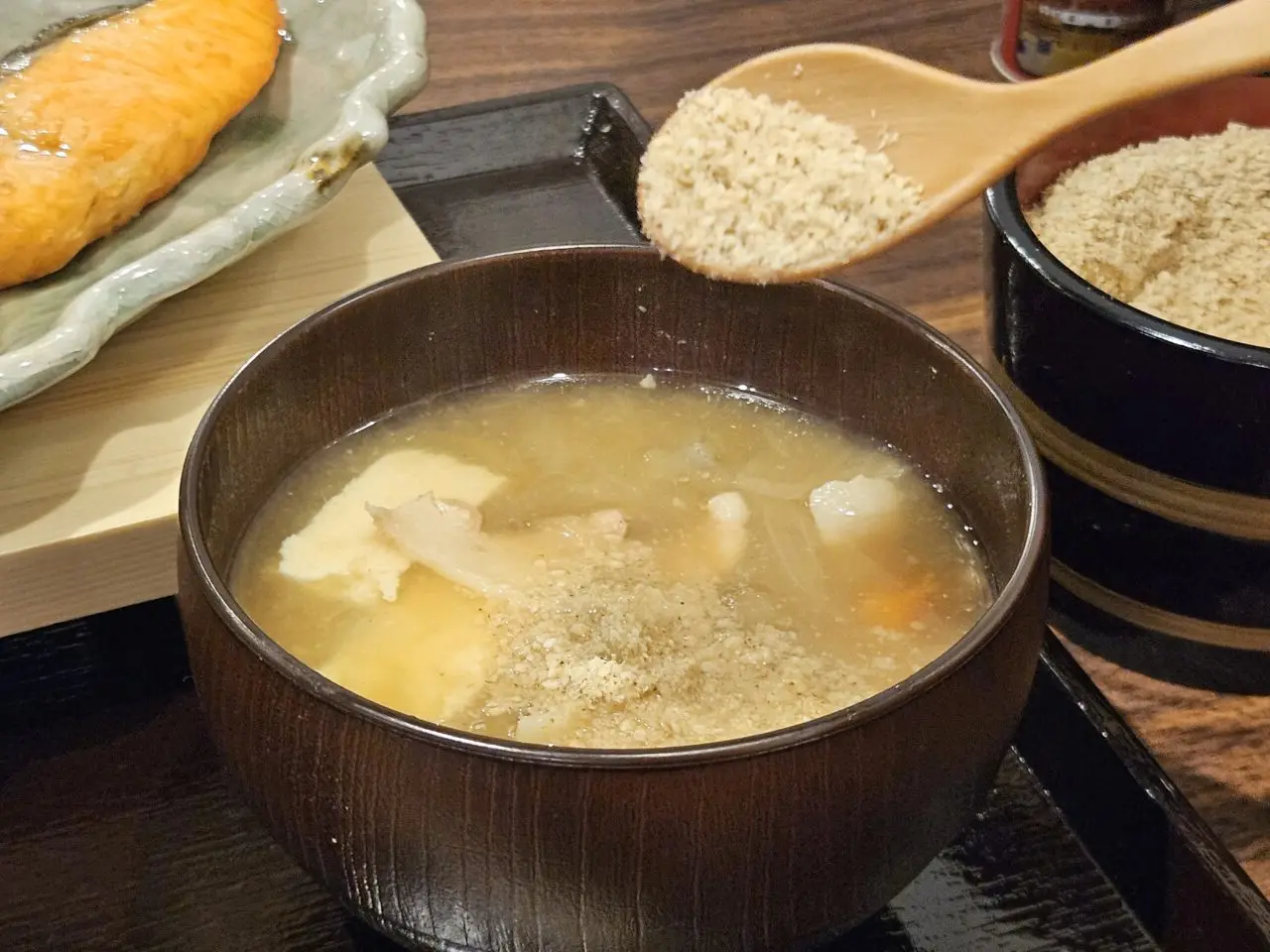 米こだわり処 おにぎり 豚汁 善菜のモーニング