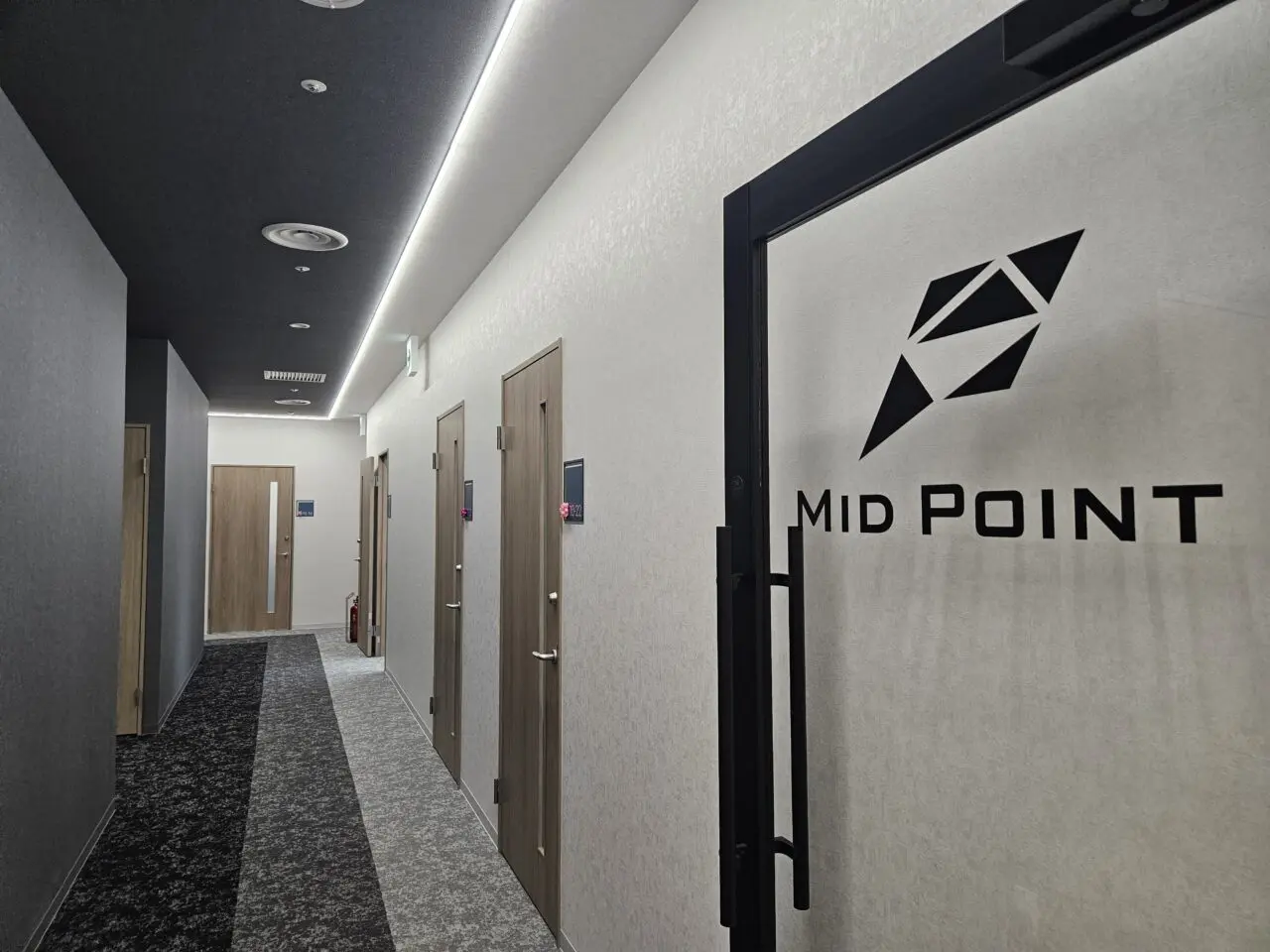 MID POINT×BIZcomfort豊洲がオープン