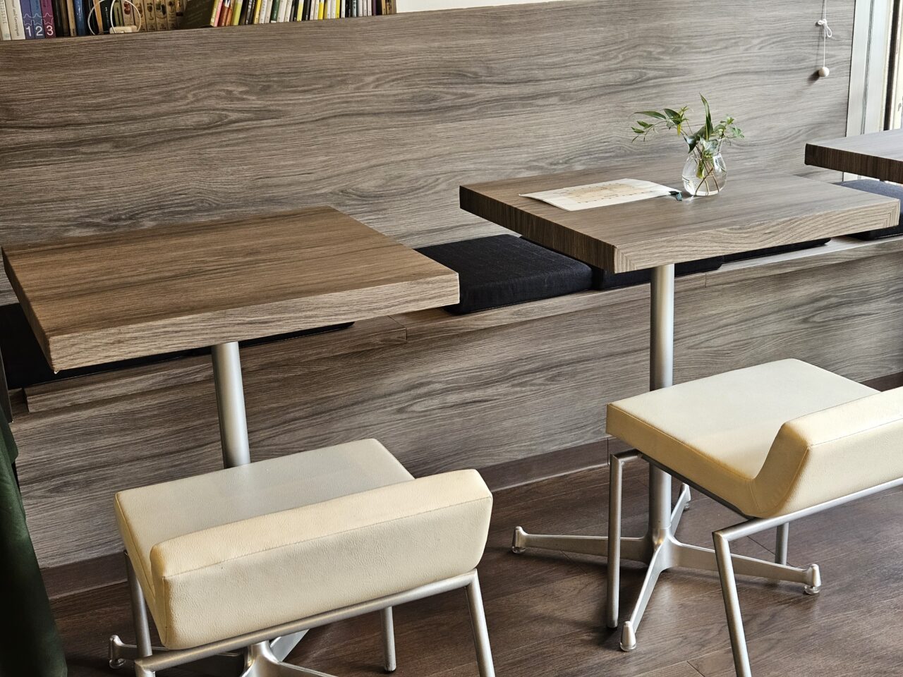 パティスリー アッケのケーキをイートインで