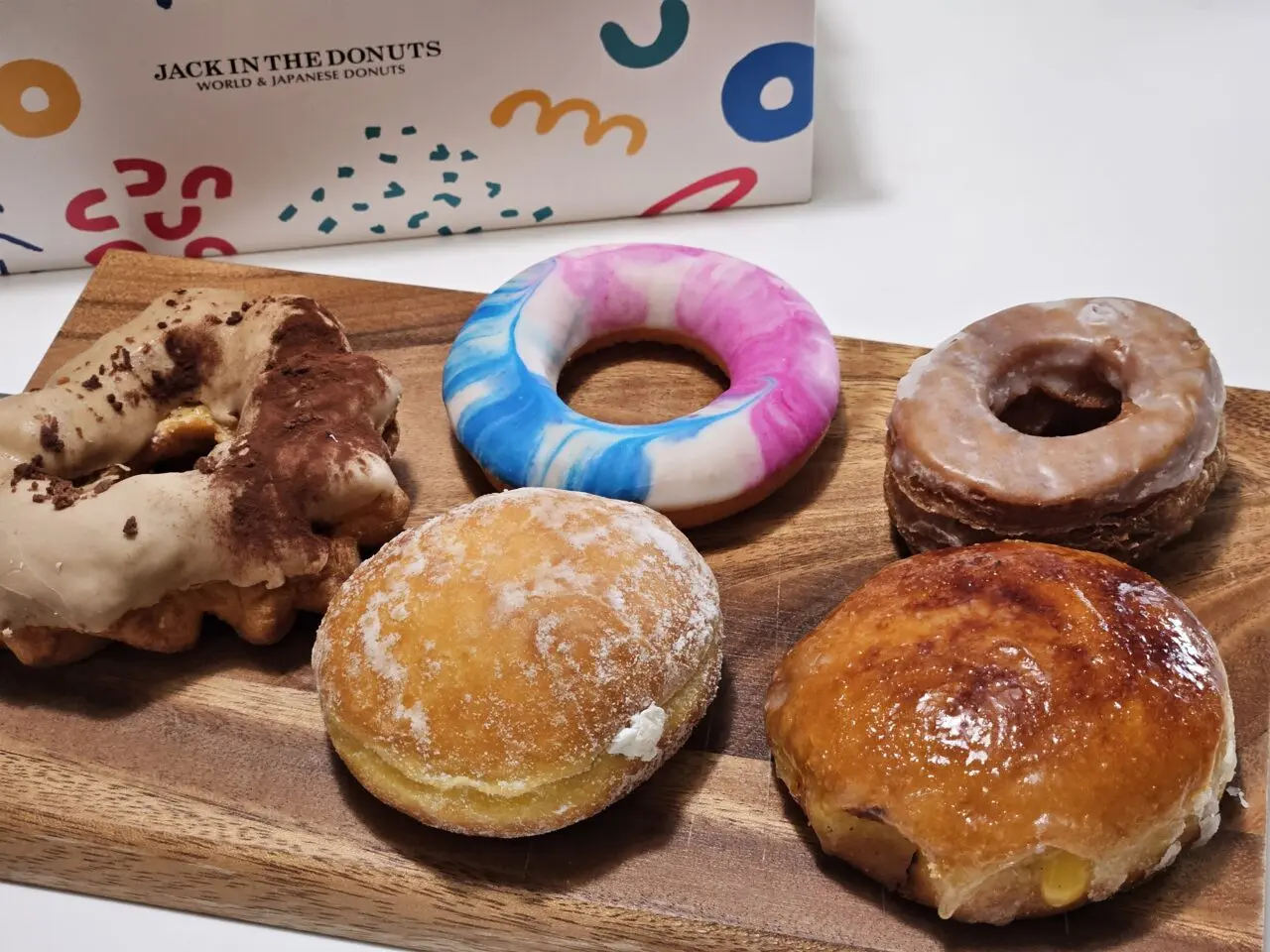 有明ガーデンにオープンしたJACK IN THE DONUTS