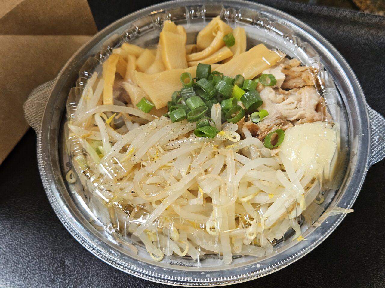 タカハシクレープ 辰巳のクレープと油そば