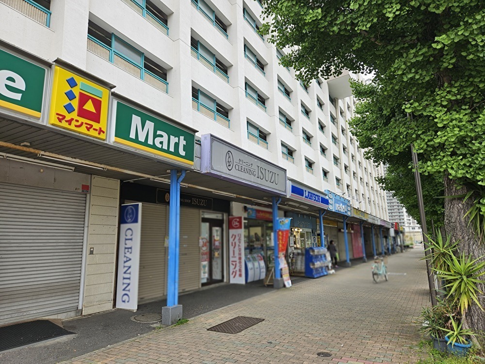 タカハシクレープ 辰巳のクレープと油そば