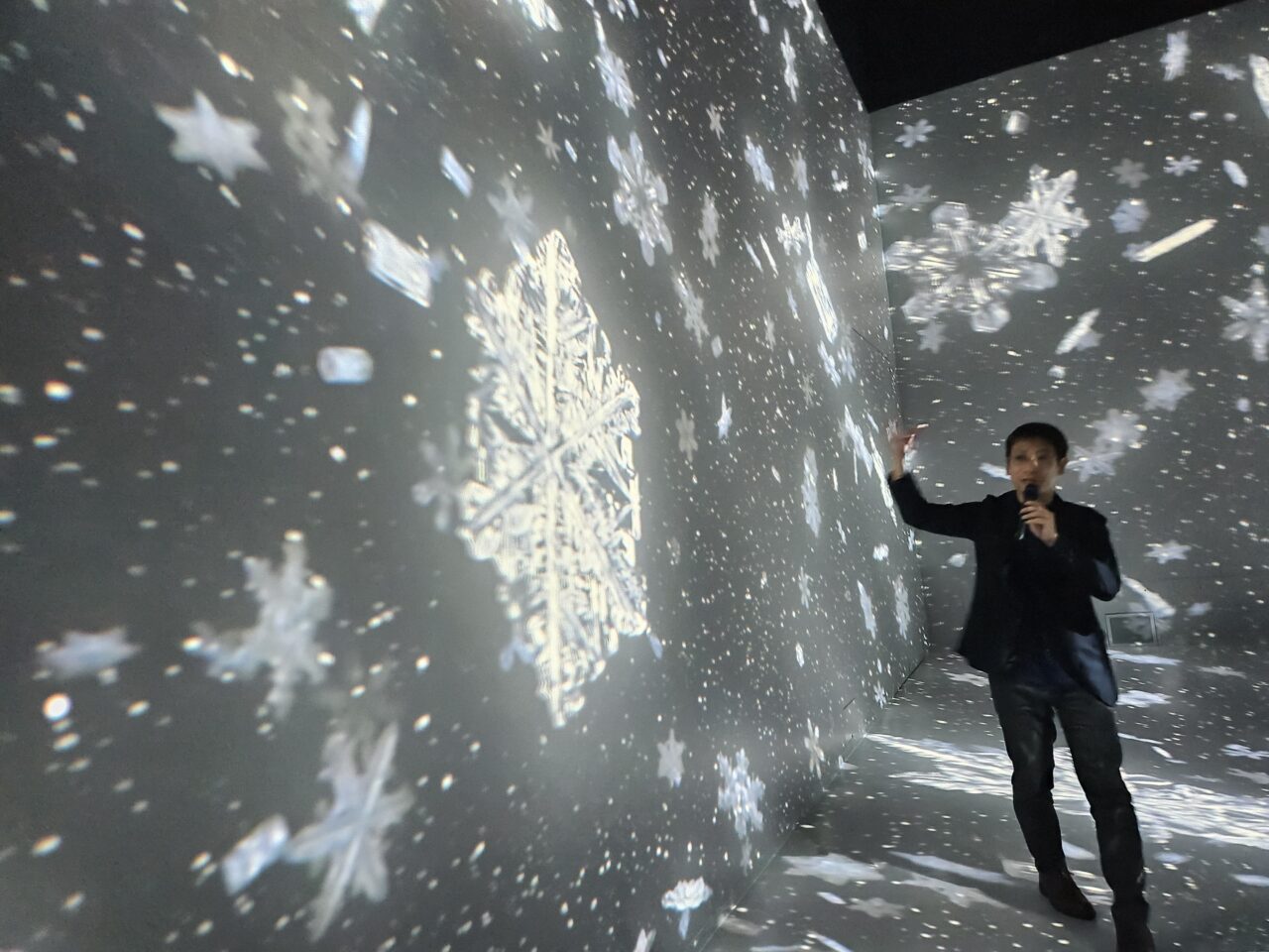 日本科学未来館で没入型インスタレーション作品が公開
