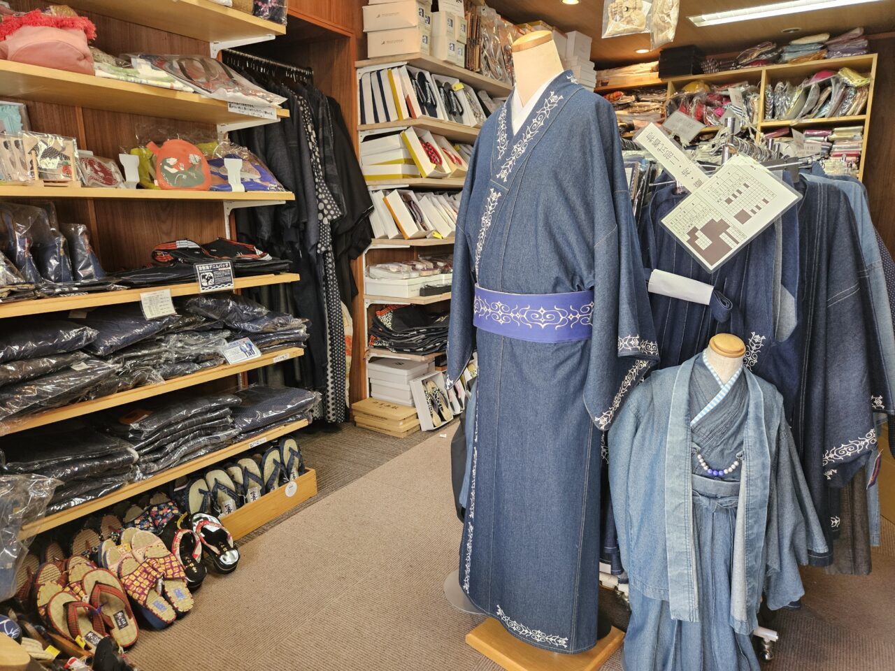 田巻屋で祭り用品を購入できます