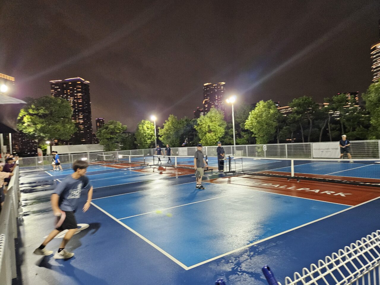THE DOG PARK TOYOSUがオープン
